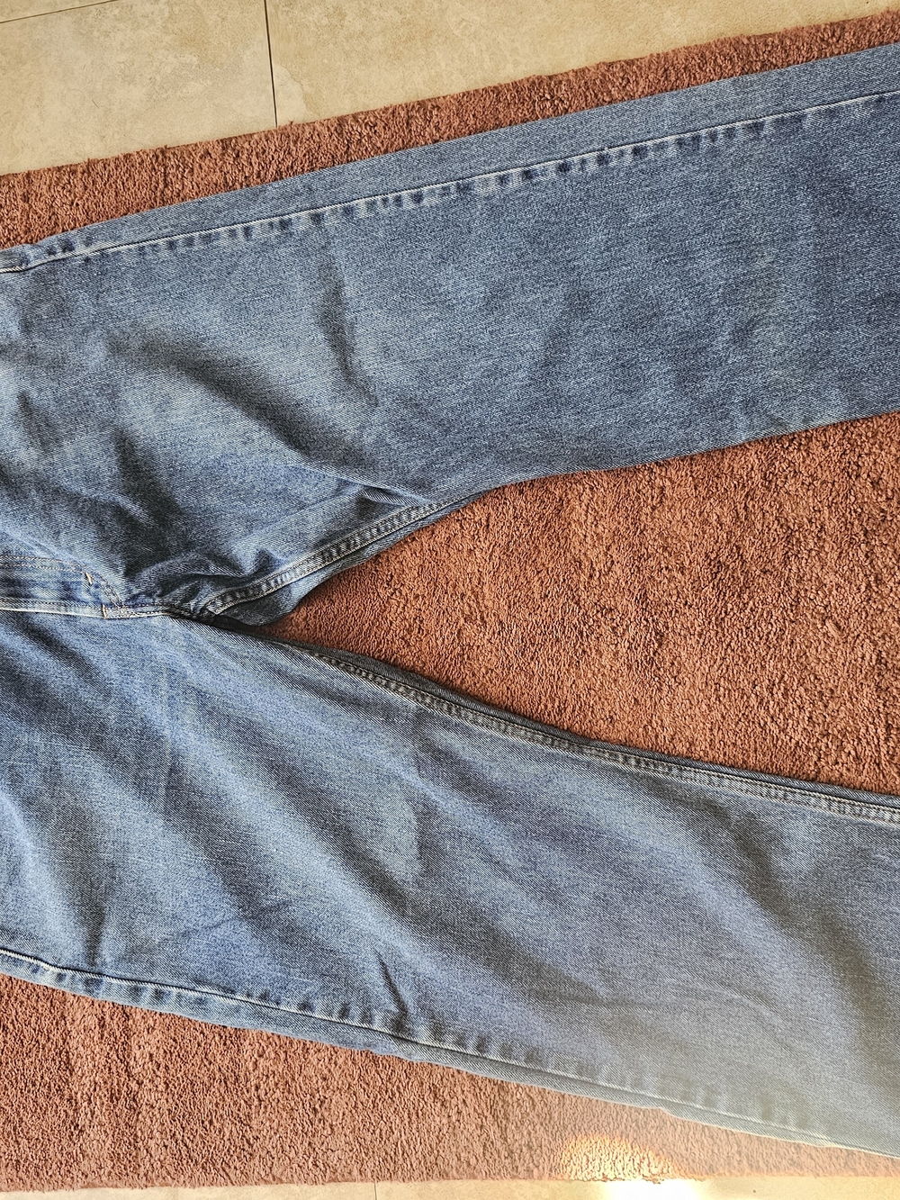 Levi's Men's Light Blue Relaxed Jeans